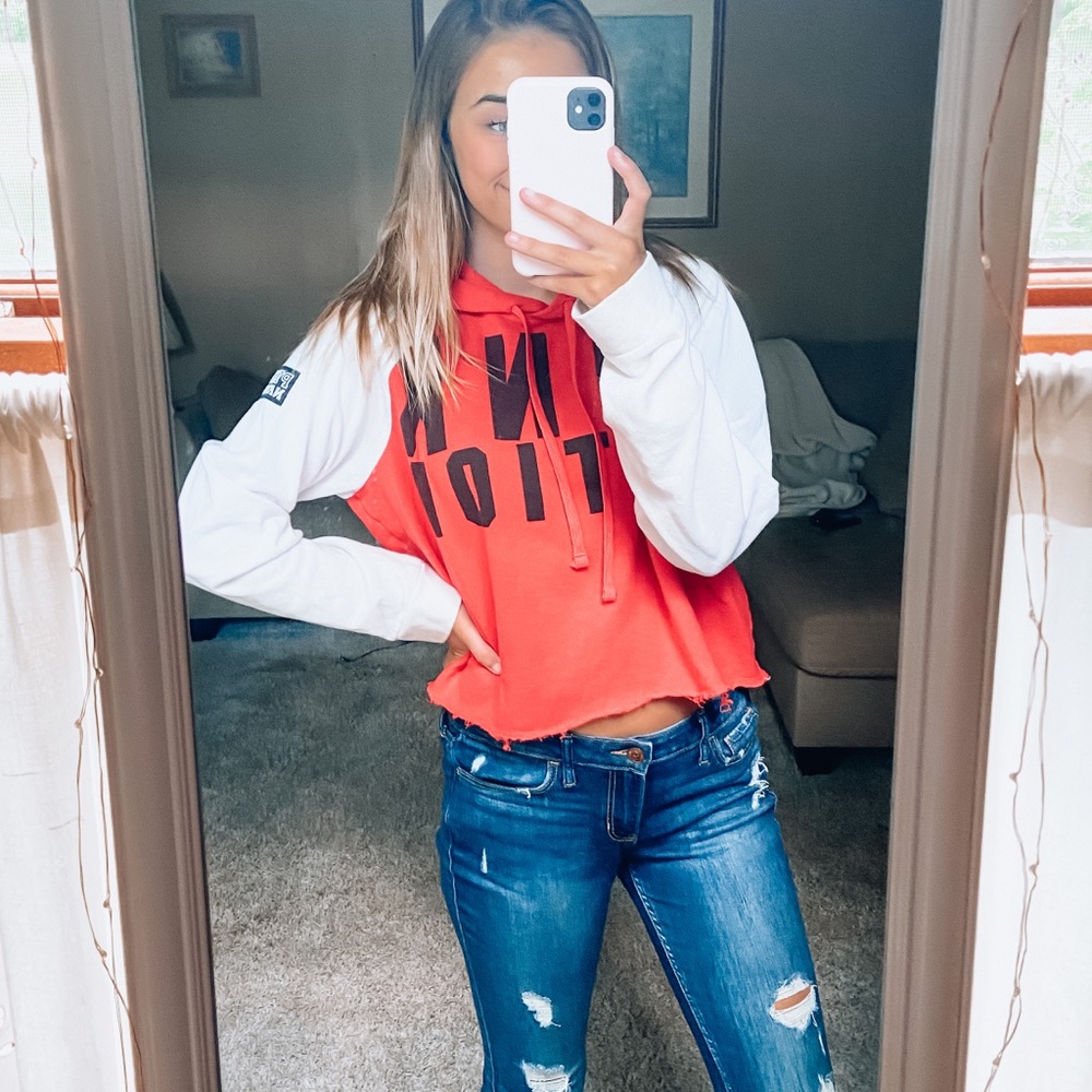 Victoria’s Secret PINK Sweatshirt